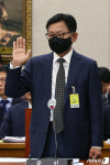 [국감]선서하는 김원호 동진무역 대표