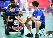 정호원 신중하게