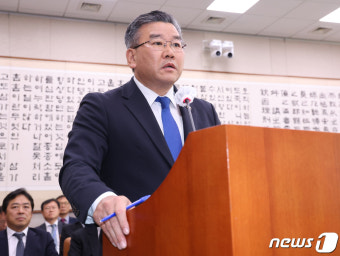 [국감]질의에 답하는 유병호 감사원 사무총장