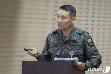 현황 보고하는 이보형 드론작전사령관