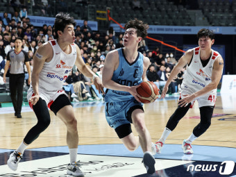 '이정현+데이비스 57점 합작' 소노, 현대모비스 꺾고 창단 첫 승