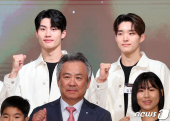 황선우·김우민, 대한민국 수영 간판으로 우뚝!