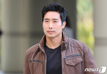 법원 출석하는 이근 전 대위