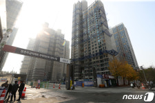 서울 입주권 거래 상승 신호탄? 둔촌주공 웃돈 6억