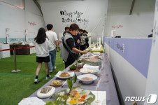 맛있다, 멋있다 해남미남축제 화려한 개막…이순신 밥상 인기