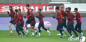 싱가포르 축구대표팀 '한국 추위에 깜짝'