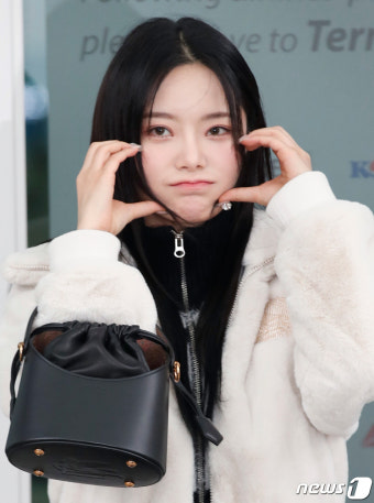 한국 그룹 피프티피프티 멤버 키나, 건강 이유로 활동 중단 발표