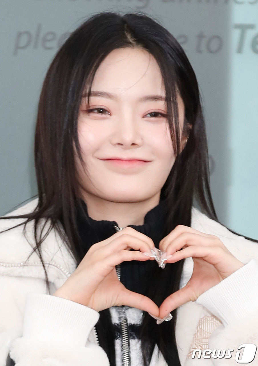 한국 그룹 피프티피프티 멤버 키나, 건강 이유로 활동 중단 발표