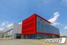 적자 고백 에코프로머티리얼즈, 상장 첫날 장초반 29% 상승[핫종목]