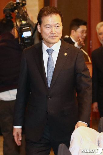 기념촬영 마친 김영호 장관
