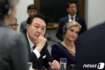 한·영 최고과학자 과학기술 미래포럼 참석한 윤 대통령