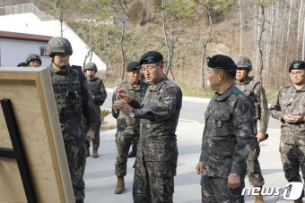 미사일전략사령부 찾은 박안수 육군참모총장
