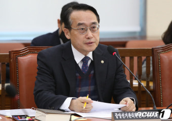 발언하는 허철훈 중앙선관위 사무차장