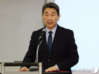 학생 마음건강교육 지원 논의 전문가 워크숍 참석한 이주호 부총리