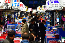 북적이는 죽도시장 회골목