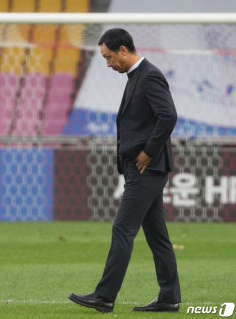 경기가 아쉬운 부산 박진섭 감독