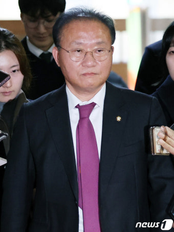 국회 의장실 나서는 윤재옥 원내대표