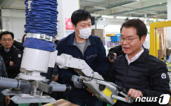 위험성평가 우수사업장 방문한 이정식 장관