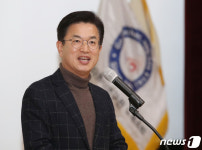 축사하는 허태정 전 대전시장