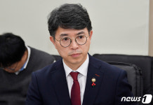 재정사업평가위원회 주재하는 김완섭 차관