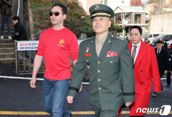 첫 공판 출석하는 박정훈 해병대 전 수사단장