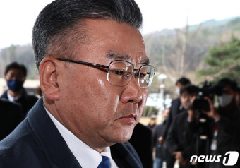 '전 권익위원장 표적감사 의혹' 유병호 감사원 사무총장, 공수처 출석
