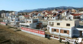 북한 함경남도 농장에 수백 세대 살림집 건설, 새집들이