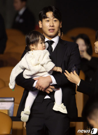 딸과 함께 골든글러브 시상식 찾은 박찬호