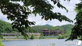 7년째 흉물 방치 춘천 두산연구원, 호텔·콘도로 변경되나