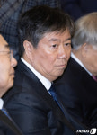 김대기 비서실장, 이명박 전 대통령 첫 서예전 개막식 참석