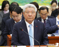 정무위 참석한 김홍일 국민권익위원장