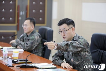후반기 주요지휘관 회의 주재하는 박안수 육군참모총장