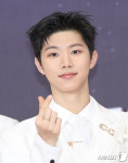 싸이커스 현우, 달콤한 손 하트