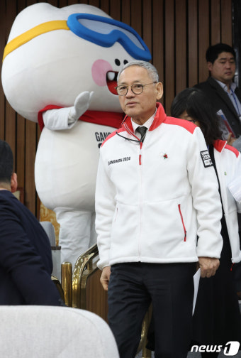 강원동계청소년올림픽 당정협의 참석한 유인촌 장관