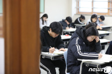 다시 시작되는 수능 시계