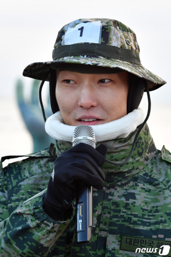 [화보]2024 파리올림픽 국가대표 선수단, 포항서 새해맞이 결단식