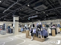 신세계 여주프리미엄아울렛, 아디다스 매장 재단장