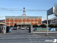 충주경찰서, 대가미공원에 햇빛거리 조성…태양광 반사경 설치