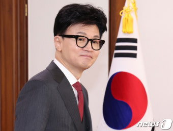 국회의장실 들어가는 한동훈 비대위원장