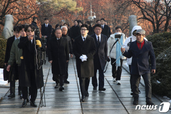 이승만 전 대통령 묘역 찾는 한동훈 비대위원장
