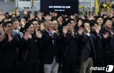 정의선 회장 기아 광명공장 직원들과 함께