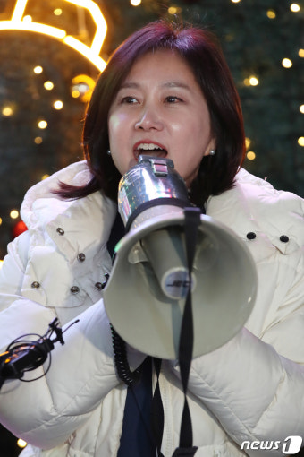 인사하는 허은아 개혁신당 창당준비위원장