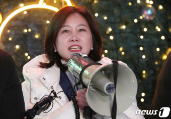 인사하는 허은아 개혁신당 창당준비위원장