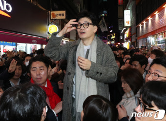 한동훈 등장에 마비된 부산 비프광장