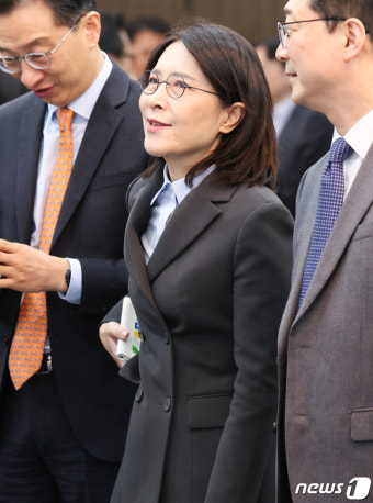 취임식 참석한 강인선 2차관
