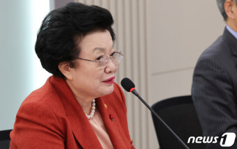 모두발언하는 이배용 국가교육위원장