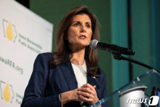 [포토] 美 아이오와주서 연설하는 니키 헤일리 전 유엔 미 대사