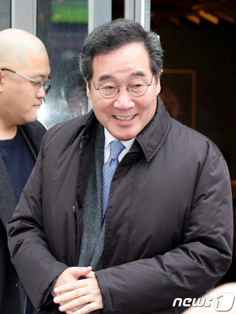 이준석·김종민 의원과 회동 마친 이낙연 전 민주당 대표