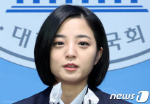 [뉴스1 PICK]류호정, 결국 탈당···정의당, 민주당 2중대 길 가고 있다