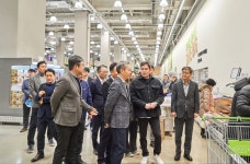 정용진, 스타필드 수원서 새해 첫 현장경영 …한걸음 더 혁신